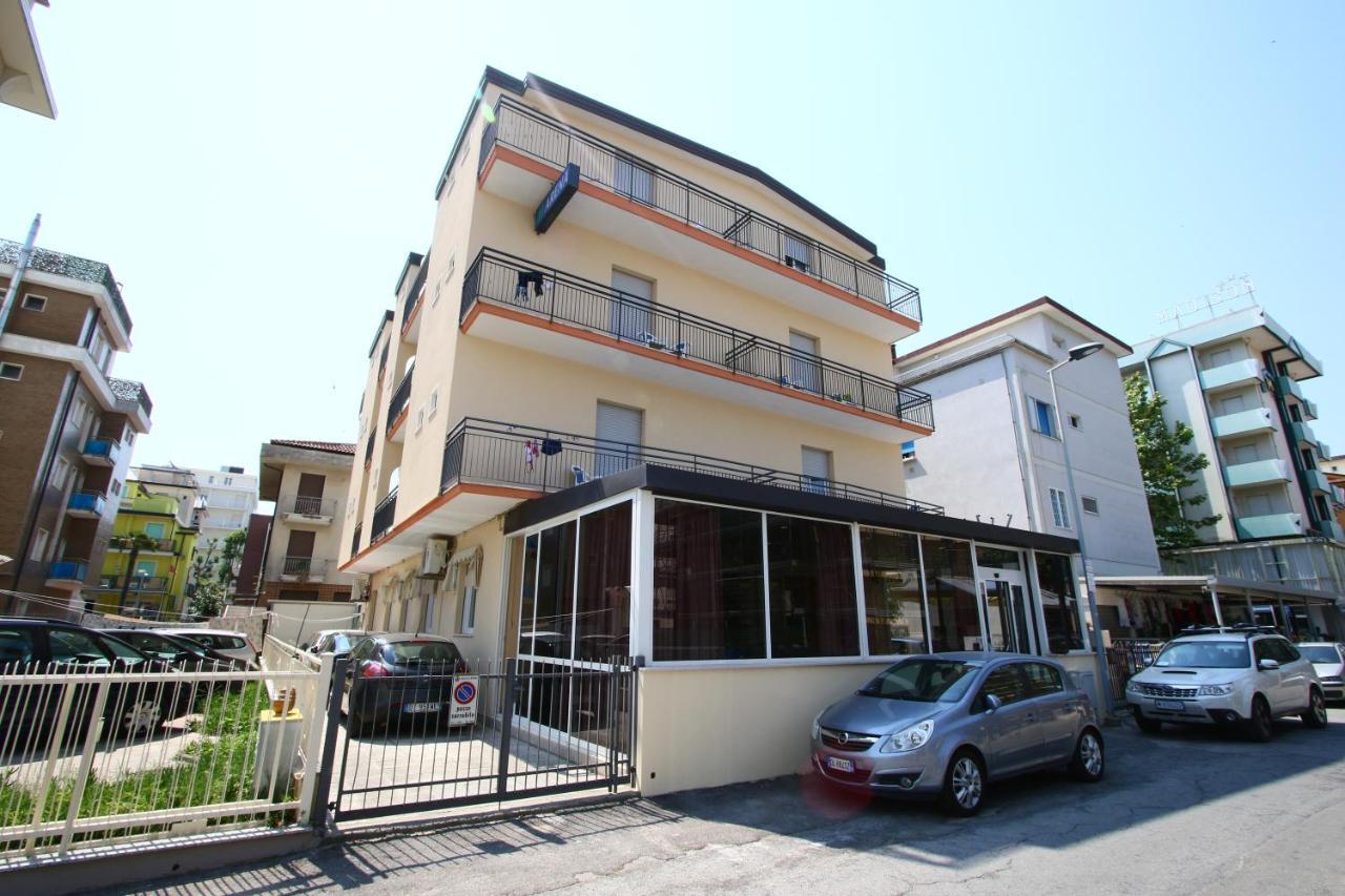 Hotel Arena Rimini Esterno foto
