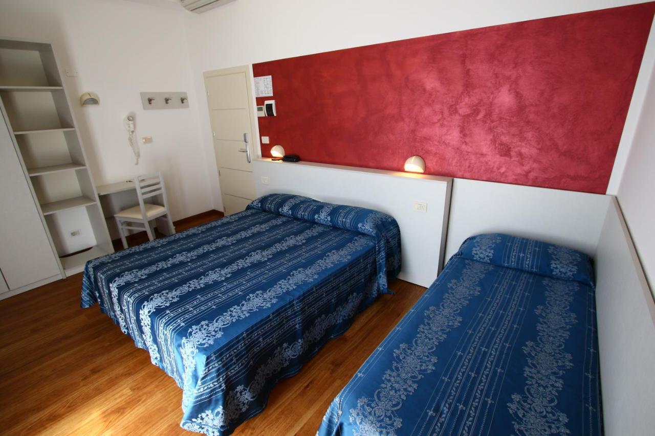 Hotel Arena Rimini Esterno foto