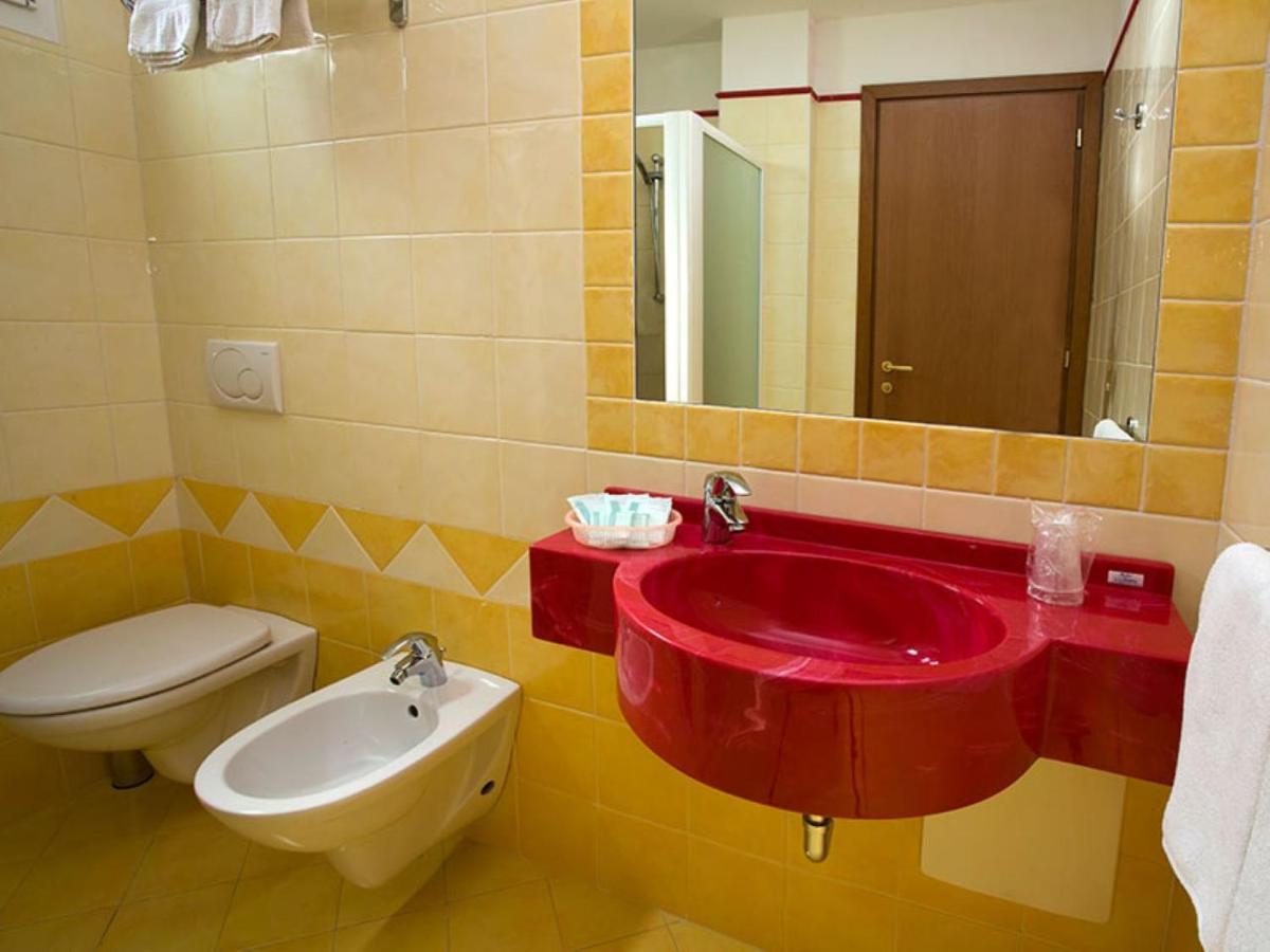 Hotel Arena Rimini Esterno foto