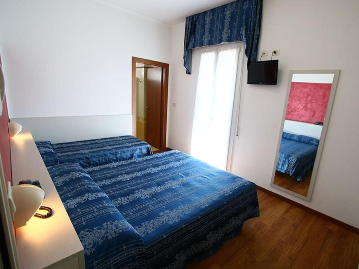 Hotel Arena Rimini Esterno foto