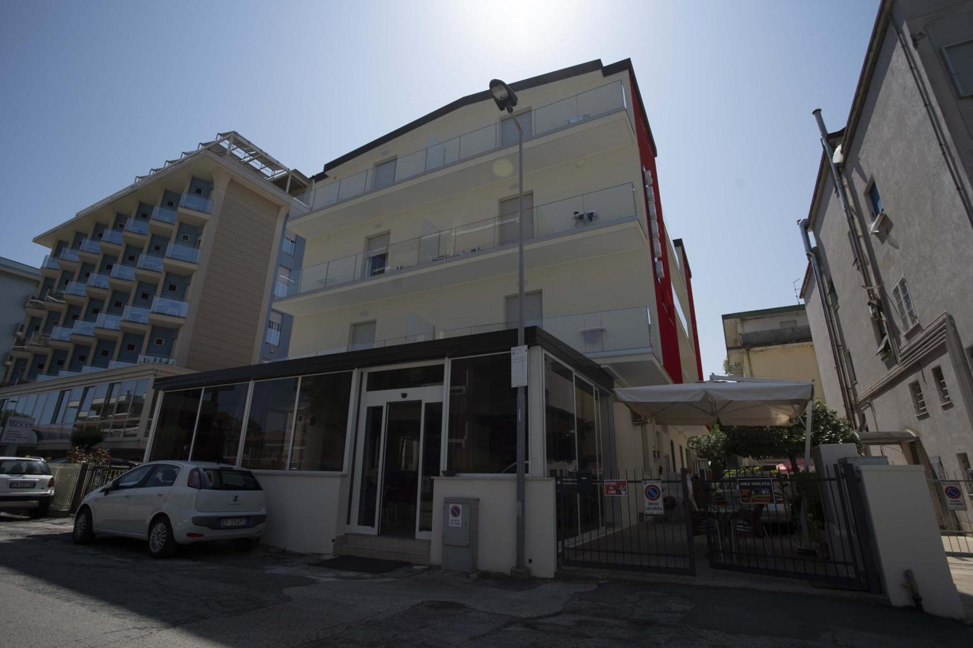 Hotel Arena Rimini Esterno foto
